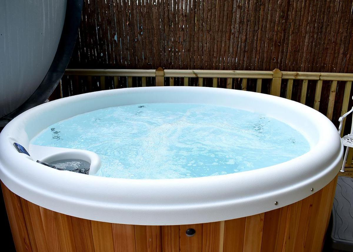 Riverview Lodges And Glamping Welshpool Kültér fotó